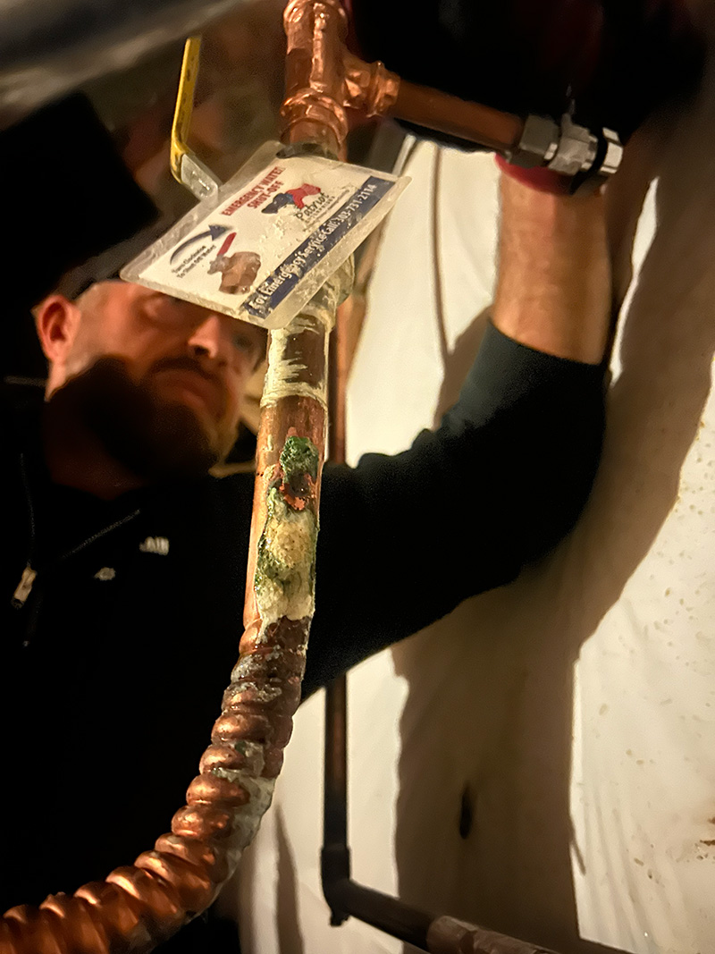 Plumber Flexible Copper Pipe Repair 800 Plumber Flexible Copper Pipe Repair 800